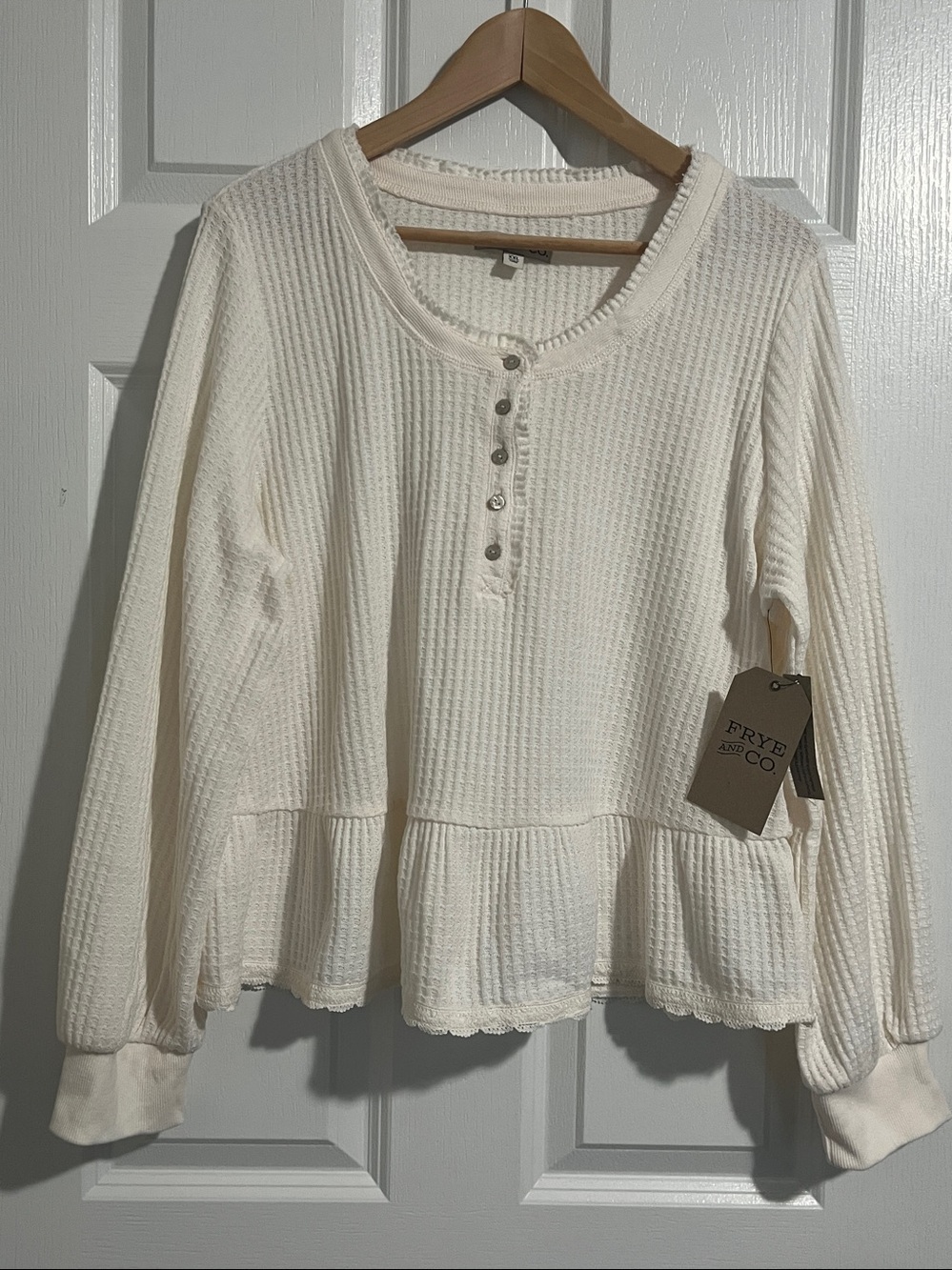 NWT Frye and Co. long sleeve pullover top Size XXL/XL Cream Waffle Knit NEW